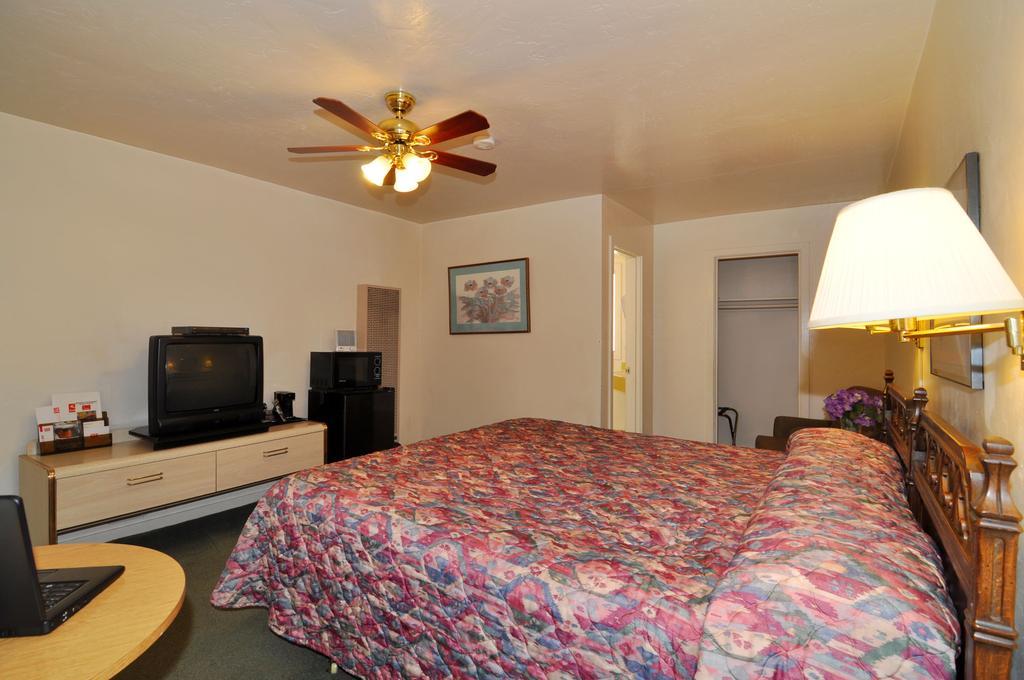 Marinwood Inn & Suites Novato Bagian luar foto